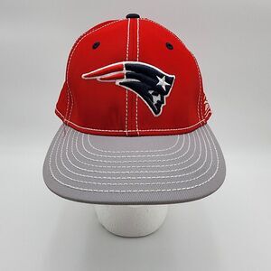 REEBOK Onfield NFL NE PATRIOTS FLEXFIT HAT ADULT Size 7 2/3‎ RED/GRAY  Men's